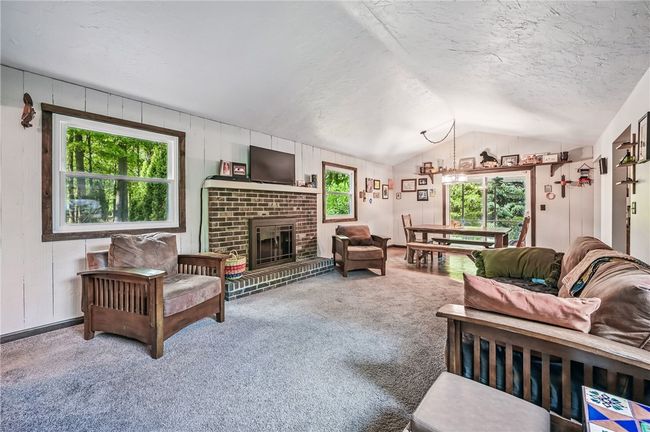 4665 Scott Dr, House other with 4 bedrooms, 3 bathrooms and 2 parking in Hermitage PA | Image 9