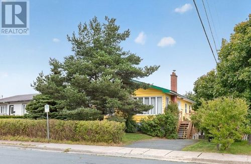 79 Fox Avenue, St. John's, NL, A1B2J1 | Card Image