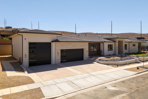 3945 Hillside Way, Santa Clara, UT, 84765-5767 | Card Image