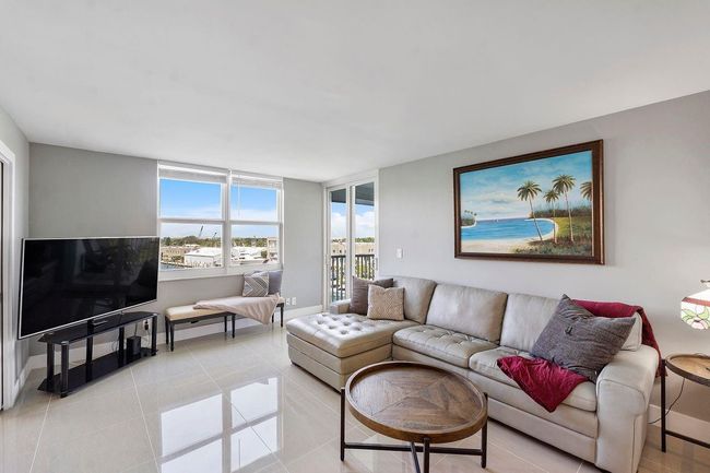 APT-605 - 1505 N Riverside Dr, Condo with 2 bedrooms, 2 bathrooms and null parking in Pompano Beach FL | Image 8