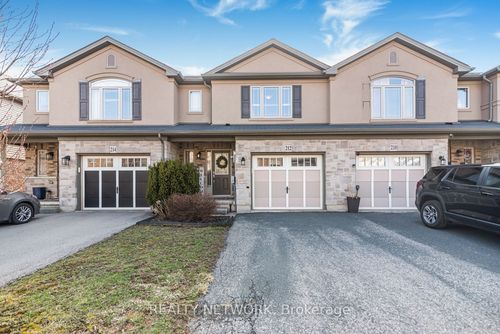 212 Westbank Trail, Stoney Creek, ON, L8J0G8 | Card Image