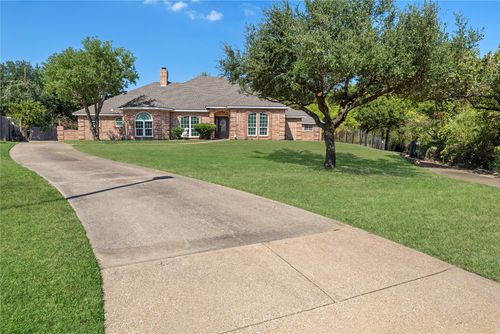 111 Creek Side Ct, Kennedale, TX, 76060-5469 | Card Image