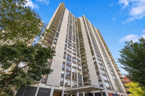 1110-1460 N Sandburg Ter, Chicago, IL, 60610-5558 | Card Image