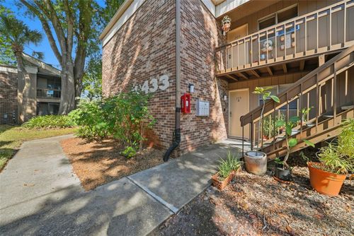 apt-105-10433 Carrollbrook Ct, TAMPA, FL, 33618-4109 | Card Image