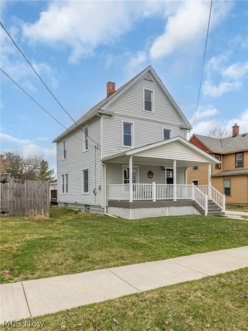 353 S Prospect St, Medina, OH, 44256-2346 | Card Image