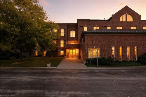 311-262 Dundas St E, Waterdown, ON, L8B1A9 | Card Image