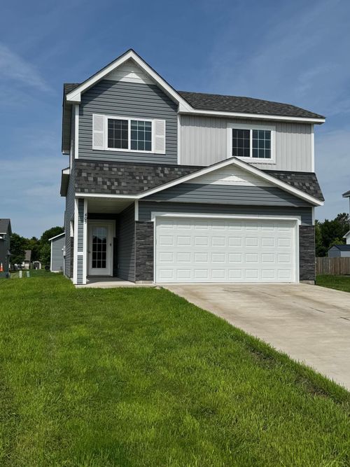 403 Cardinal St, Mora, MN, 55051-6860 | Card Image