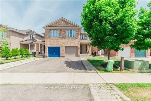 30 Lonestar Cres, Brampton, ON, L7A2H9 | Card Image
