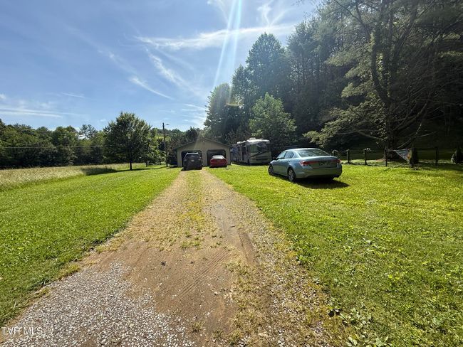 123 Mcmahan Gibbs Rd, House other with 2 bedrooms, 2 bathrooms and null parking in Roan Mountain TN | Image 21