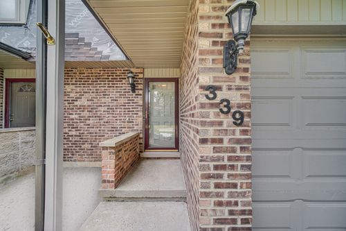 339 Getchell Ave, Grayslake, IL, 60030-2314 | Card Image