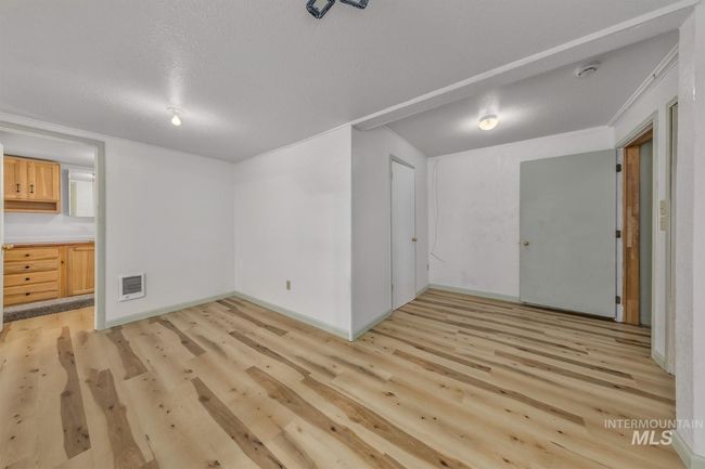 2445 Orchard Rd, House other with 4 bedrooms, 3 bathrooms and 4 parking in Council ID | Image 30