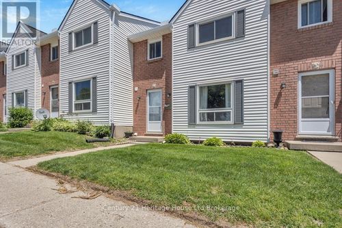 15-380 Quarterline Mews, Tillsonburg, ON, N4G4H1 | Card Image
