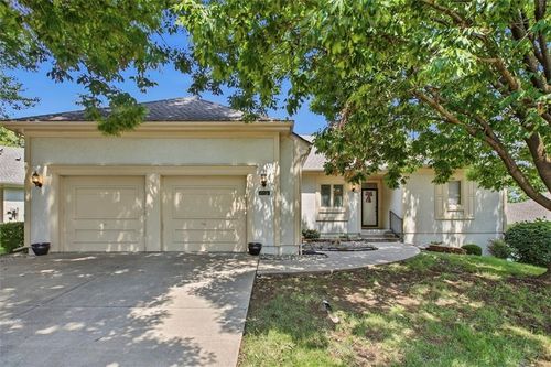 7924 W 118th Ter, Overland Park, KS, 66210-2569 | Card Image