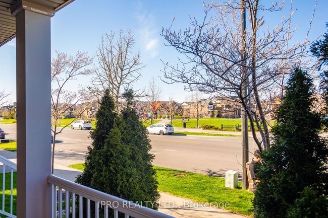 470 Savoline Blvd, House attached with 4 bedrooms, 3 bathrooms and 2 parking in Milton ON | Image 6