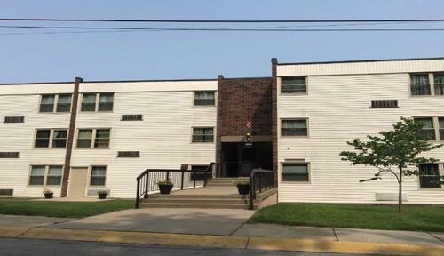 2001 Washington St, Aliquippa, PA, 15001-4575 | Card Image