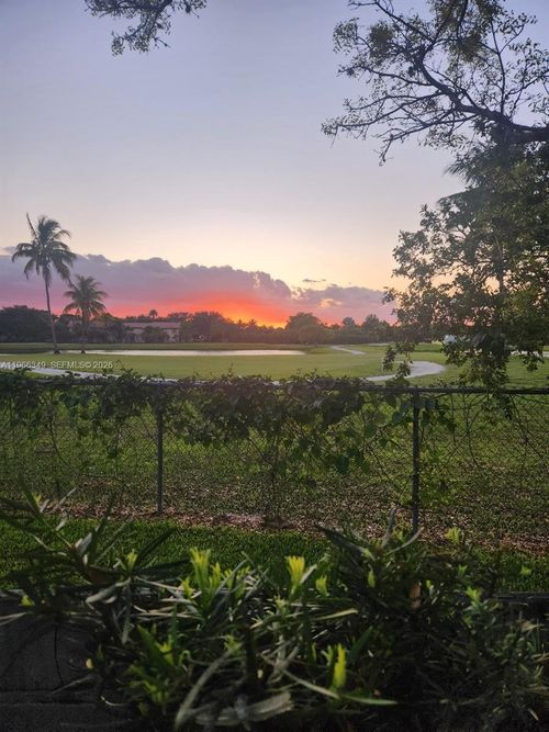 9377 Sw 130th St, Miami, FL, 33176-5763 | Card Image