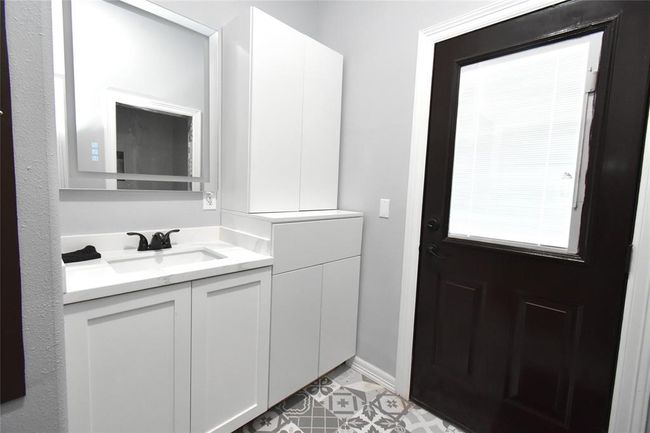 2991 N Highway 83, House other with 3 bedrooms, 2 bathrooms and null parking in Roma TX | Image 25
