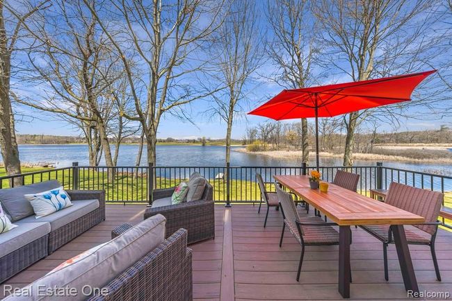 12X24 upper deck; watch for wildlife sightings... | Image 65