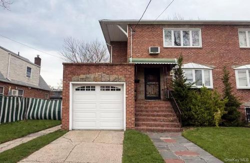 150-43 21st Ave, Whitestone, NY, 11357-3607 | Card Image