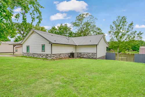 1205 Lakeside Dr, Fort Towson, OK, 74735-5009 | Card Image