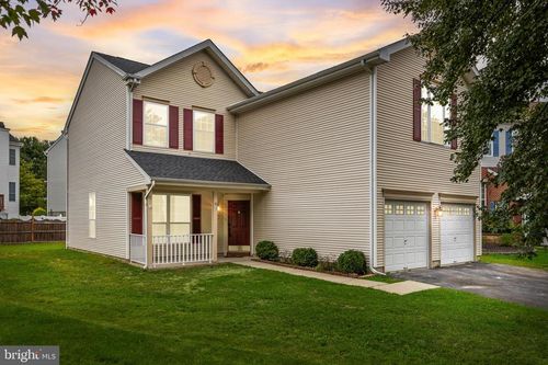 18 Cheyenne Ct, BURLINGTON, NJ, 08016-3942 | Card Image
