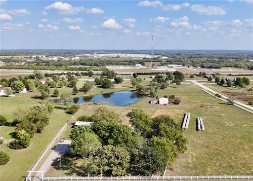 225 Megan Ln, Ottawa, KS, 66067-8839 | Card Image