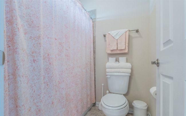 Another view of the second full upstairs bathroom. | Image 22