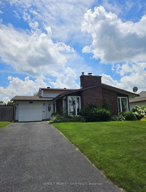 56 Ashgrove Cres, Nepean, ON, K2G0S6 | Card Image