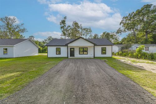 106 County Road 3704, Splendora, TX, 77372-5491 | Card Image