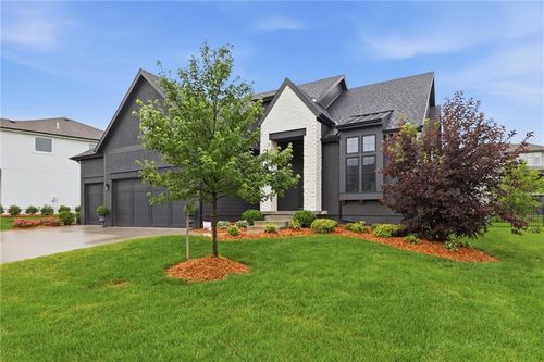 17732 Eby, Overland Park, KS, 66013-4532 | Card Image