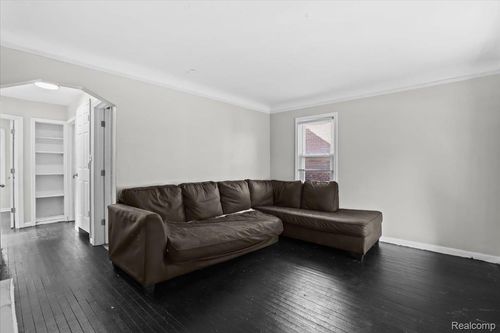 20045 Greenlawn St, Detroit, MI, 48221-1145 | Card Image