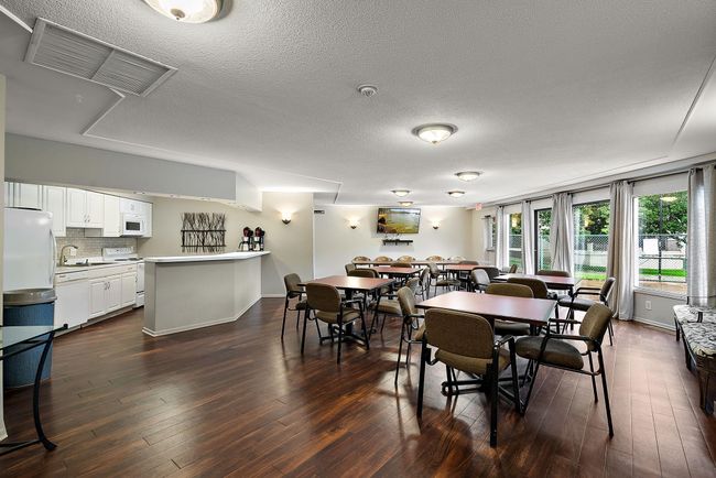 APT-409 - 10411 Cedar Lake Rd, Condo with 2 bedrooms, 2 bathrooms and null parking in Minnetonka MN | Image 30