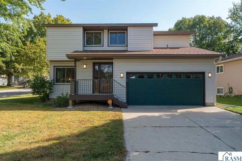 528 Linda Dr, Eagle Lake, MN, 56024-9622 | Card Image