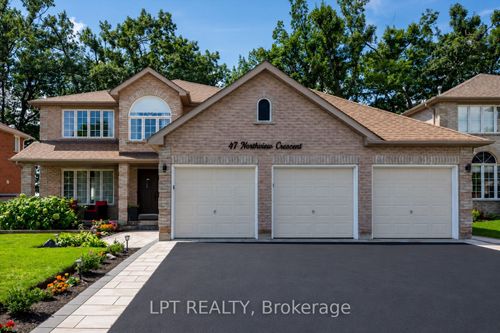 47 Northview Cres, Barrie, ON, L4N9T4 | Card Image