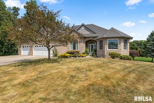 104 Northwoods Ct, Chatham, IL, 62629-5013 | Card Image