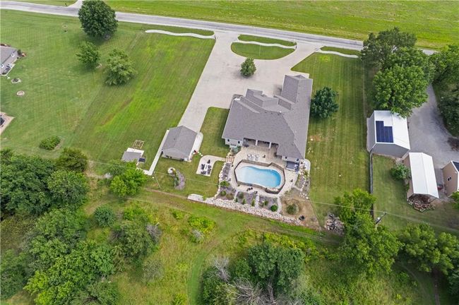 1702 Cedar Ridge Rd, House other with 4 bedrooms, 4 bathrooms and null parking in Parsons KS | Image 99
