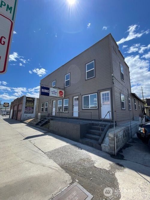 408 S Wenatchee Ave, Wenatchee, WA, 98801-3066 | Card Image