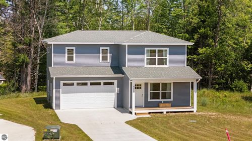 9220 S Flaska Dr, Cedar, MI, 49621-9305 | Card Image