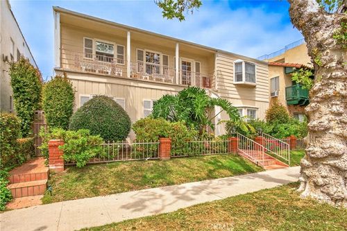 135 S Canon Dr, Beverly Hills, CA, 90212-3104 | Card Image