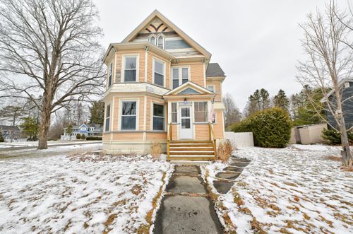34 Pleasant Street, Houlton, ME, 04730 | Card Image