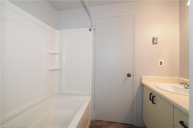 13 - 10 Millcreek Rd, Townhouse with 3 bedrooms, 2 bathrooms and 1 parking in Cambridge ON | Image 20