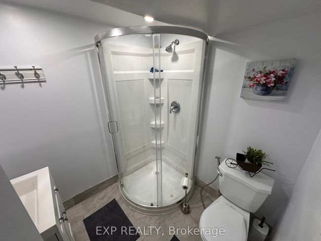 1076 Barwell Ave, House attached with 5 bedrooms, 3 bathrooms and 2 parking in Ottawa ON | Image 17