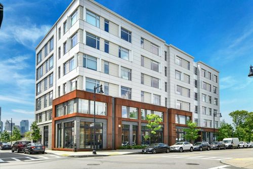408-99 Sumner St, Boston, MA, 02128-4990 | Card Image