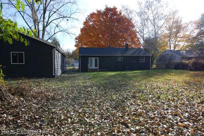 Large fenced backyard | Image 3