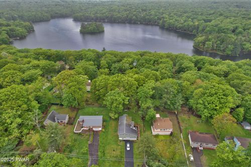 163 Wild Acres Dr, Dingmans Ferry, PA, 18328-4058 | Card Image