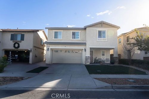 16745 Meridian Way, Fontana, CA, 92336-1863 | Card Image