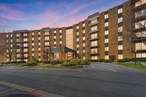 apt-312-700 N Bruce Ln, Glenwood, IL, 60425-1134 | Card Image