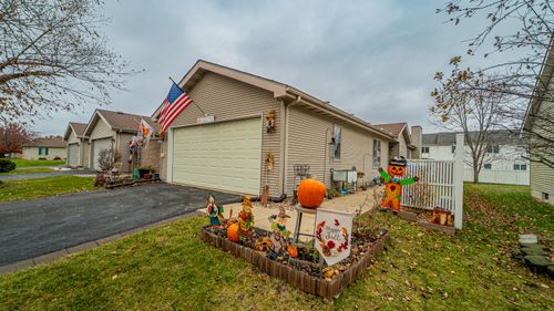 9605 Van Buren St, Crown Point, IN, 46307 | Card Image