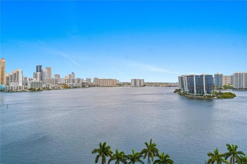 1605-19101 Mystic Pointe Dr, Aventura, FL, 33180-4518 | Card Image