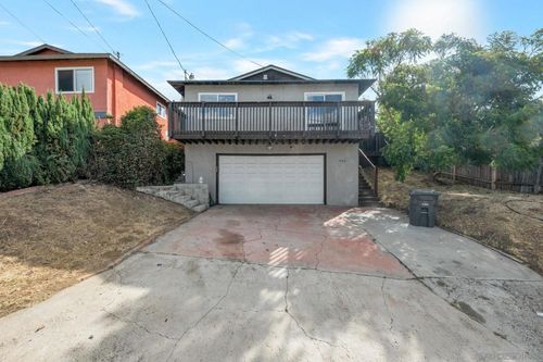 955 Maya St, Spring Valley, CA, 91977 | Card Image